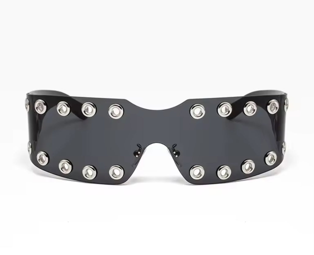 Catapult sunglasses in Black