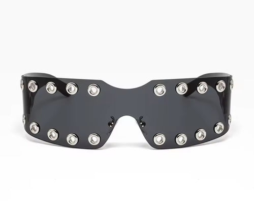 Catapult sunglasses in Black